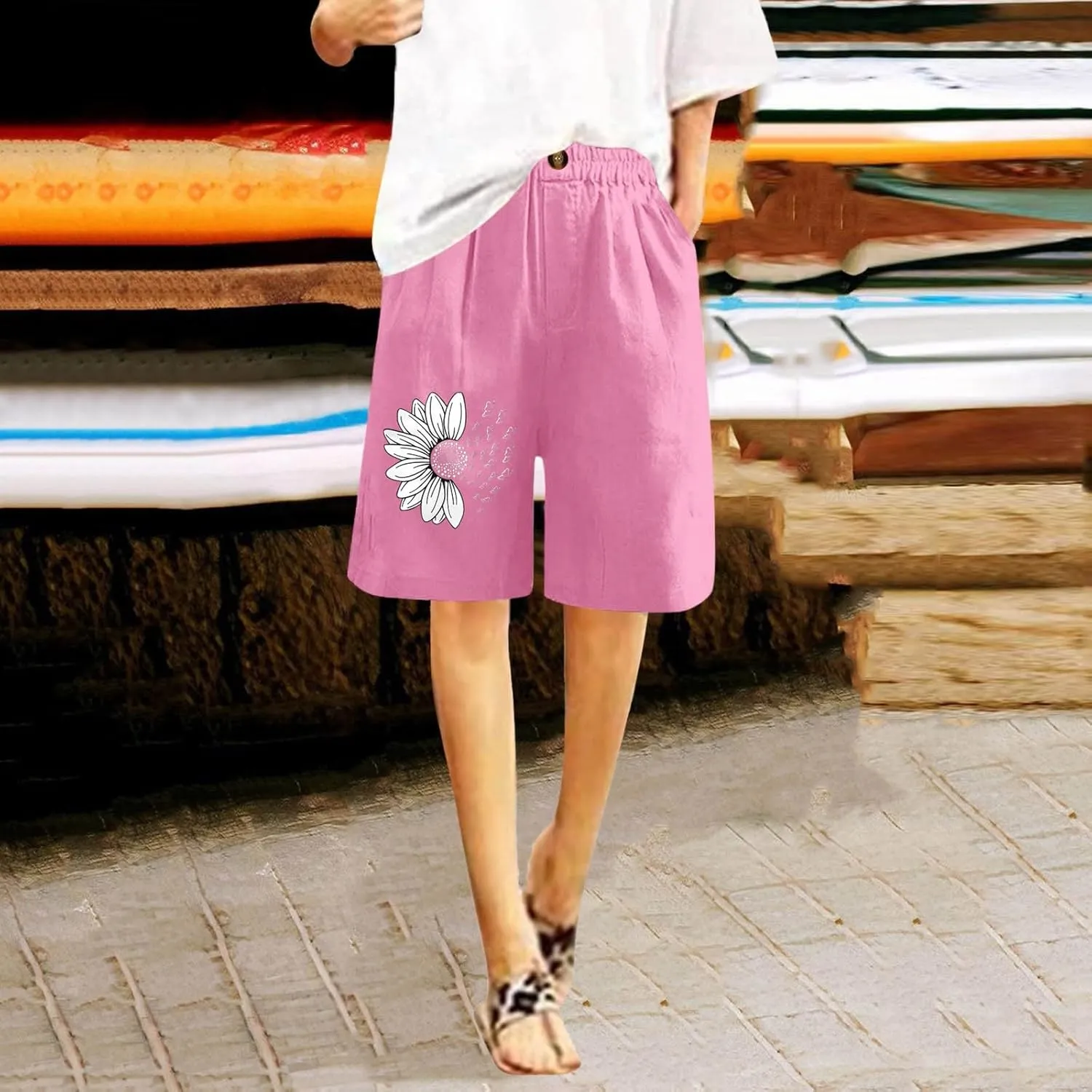 Women's Loose Bermuda Shorts Knee Length Daisy Printing Button Front Shorts Breathable Stretchy Soft-Fit Casual Short